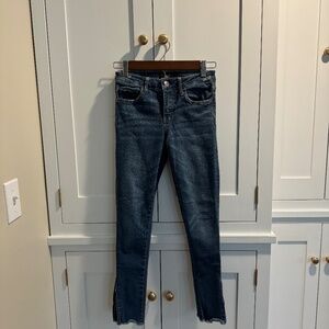 Vervet Size 24 Jeans, Stretchy Material, Side Ankle Zipper